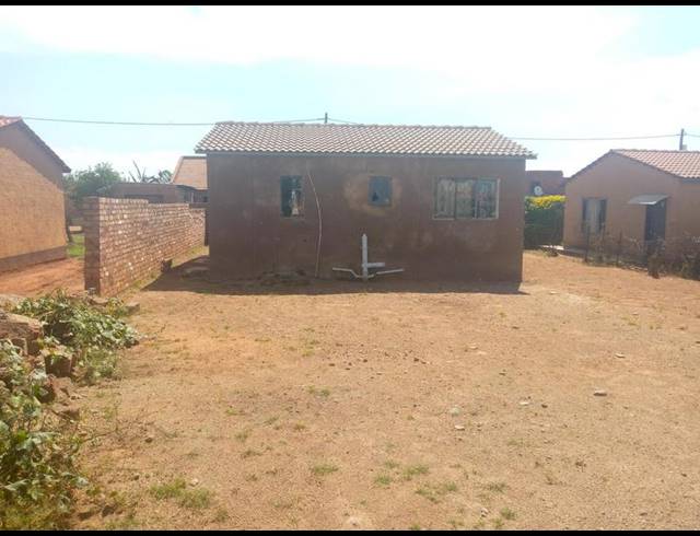 2 BEDROOM HOUSE FOR SALE IN SOSHANGUVE SOUTH